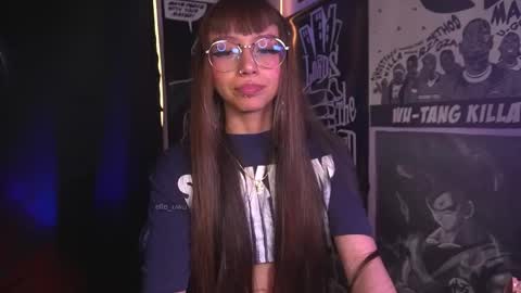 Snapshot of elle_uwu chatting on 3, 3, 2026 follow me on instagram . online show from 3, 3, 2026