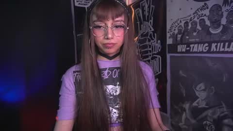 Snapshot of elle_uwu chatting on 16, 3, 2026 follow me on instagram . online show from 16, 3, 2026