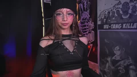 Snapshot of elle_uwu chatting on 25, 3, 2026 follow me on instagram . online show from 25, 3, 2026