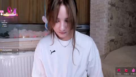 Snapshot of elle_wooods chatting on 3, 10, 2025 My name is Ellie online show from 3, 10, 2025