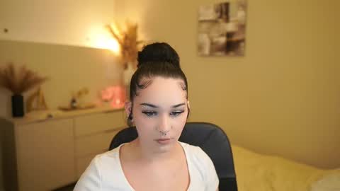 Ellediane18 online show from 25, 3, 2026