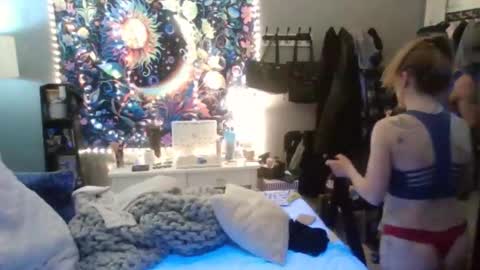 Lizzy Kay Petite online show from 15, 1, 2025