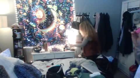 Lizzy Kay Petite online show from 3, 2, 2025