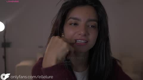 Linda Restrepo online show from 11, 10, 2025