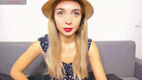 Snapshot of ellen_flow chatting on 15, 12, 2024 ellen_flow online show from 15, 12, 2024