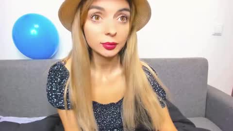 Snapshot of ellen_flow chatting on 15, 12, 2024 ellen_flow online show from 15, 12, 2024