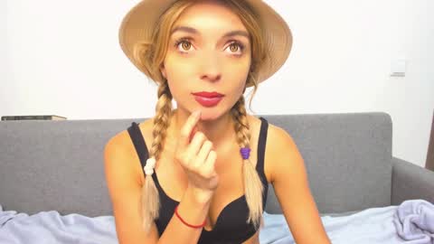 Snapshot of ellen_flow chatting on 2, 2, 2025 ellen_flow online show from 2, 2, 2025