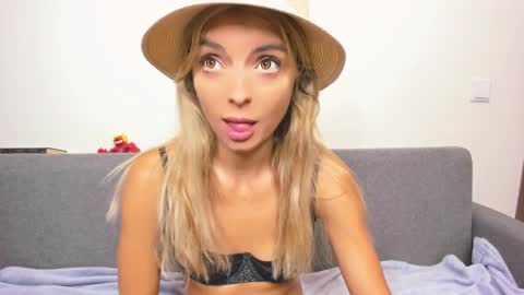 Snapshot of ellen_flow chatting on 5, 2, 2025 ellen_flow online show from 5, 2, 2025