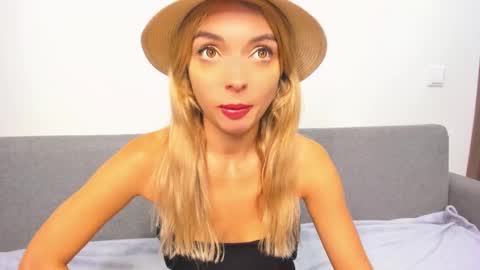 Snapshot of ellen_flow chatting on 14, 2, 2025 ellen_flow online show from 14, 2, 2025