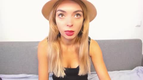 Snapshot of ellen_flow chatting on 16, 2, 2025 ellen_flow online show from 16, 2, 2025