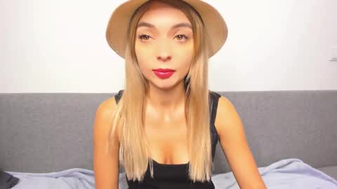 Snapshot of ellen_flow chatting on 23, 2, 2025 ellen_flow online show from 23, 2, 2025