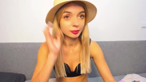 Snapshot of ellen_flow chatting on 2, 3, 2025 ellen_flow online show from 2, 3, 2025
