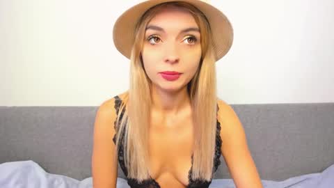 Snapshot of ellen_flow chatting on 8, 3, 2025 ellen_flow online show from 8, 3, 2025