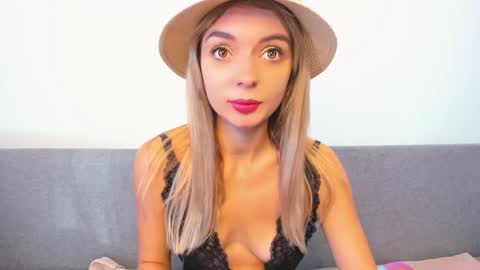 Snapshot of ellen_flow chatting on 9, 3, 2025 ellen_flow online show from 9, 3, 2025