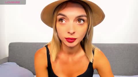 Snapshot of ellen_flow chatting on 17, 9, 2025 ellen_flow online show from 17, 9, 2025