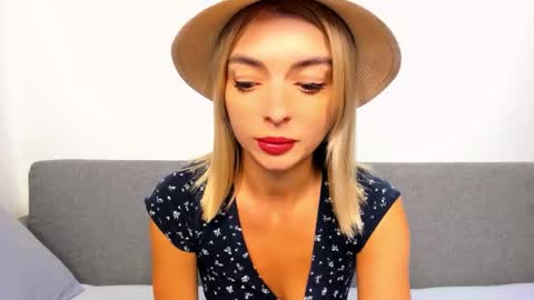 Snapshot of ellen_flow chatting on 19, 9, 2025 ellen_flow online show from 19, 9, 2025