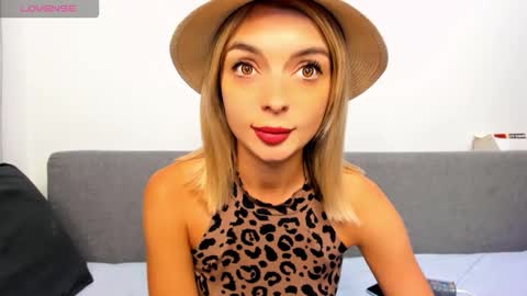 Snapshot of ellen_flow chatting on 23, 9, 2025 ellen_flow online show from 23, 9, 2025