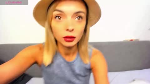 Snapshot of ellen_flow chatting on 24, 9, 2025 ellen_flow online show from 24, 9, 2025