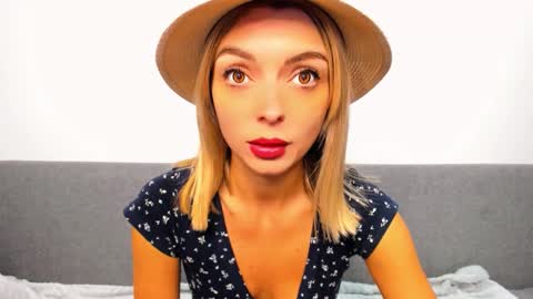 Snapshot of ellen_flow chatting on 2, 10, 2025 ellen_flow online show from 2, 10, 2025