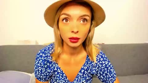 Snapshot of ellen_flow chatting on 7, 10, 2025 ellen_flow online show from 7, 10, 2025