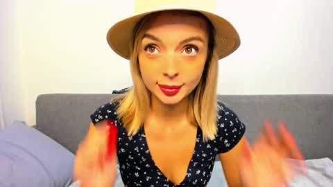 Snapshot of ellen_flow chatting on 14, 10, 2025 ellen_flow online show from 14, 10, 2025