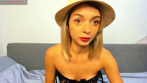 Snapshot of ellen_flow chatting on 15, 10, 2025 ellen_flow online show from 15, 10, 2025