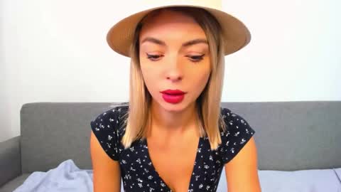 Snapshot of ellen_flow chatting on 18, 10, 2025 ellen_flow online show from 18, 10, 2025