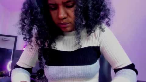  Ellie   online show from 17, 12, 2025