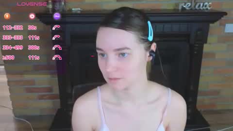 Snapshot of ellie_babyy chatting on 30, 4, 2026 Ellie online show from 30, 4, 2026