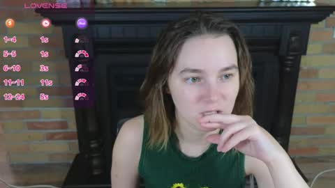 Snapshot of ellie_babyy chatting on 22, 6, 2026 Ellie online show from 22, 6, 2026