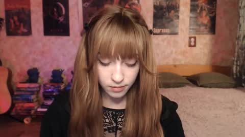 ellie_friendly online show from 19, 3, 2026