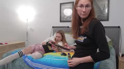 Ellie Murphy online show from 12, 10, 2025
