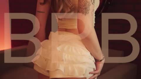 Snapshot of elliecutes chatting on 16, 9, 2025 elliecutes online show from 16, 9, 2025