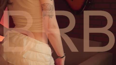 Snapshot of elliecutes chatting on 28, 10, 2025 elliecutes online show from 28, 10, 2025