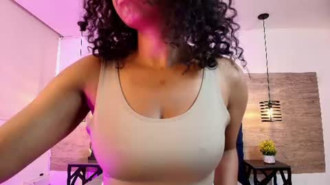Snapshot of elliee_alves chatting on 30, 6, 2026 elliee_alves online show from 30, 6, 2026