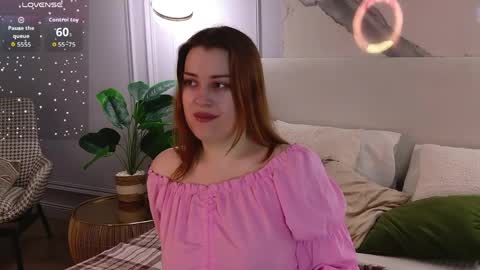 elliegarson__ online show from 30, 4, 2026
