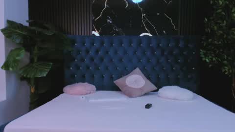 EllieKnights online show from 23, 3, 2026