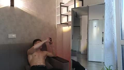 Snapshot of elliot_muscle04 chatting on 8, 5, 2026 elliot_muscle04 online show from 8, 5, 2026