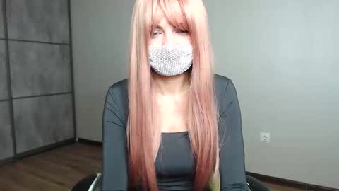 EllisNikki online show from 13, 12, 2025