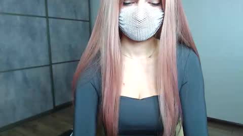 EllisNikki online show from 18, 12, 2025