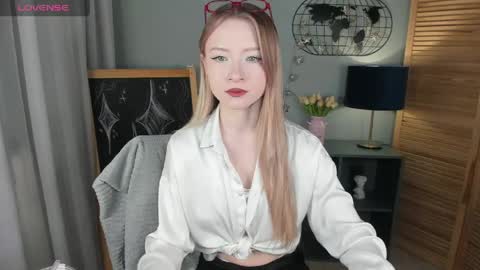 Snapshot of elliup chatting on 12, 4, 2026 elliup online show from 12, 4, 2026