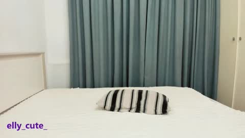 Elly Cute  online show from 22, 11, 2025