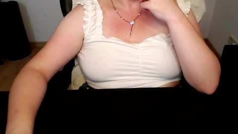 Elly online show from 30, 6, 2026