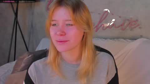 Snapshot of ellya_castro chatting on 17, 9, 2025 ellya_castro online show from 17, 9, 2025