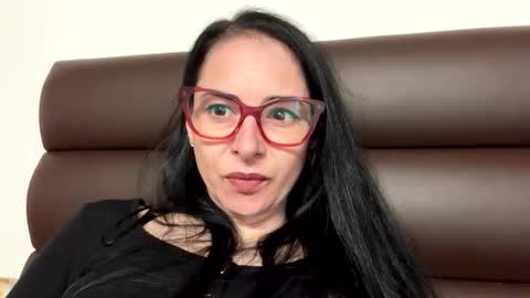 Snapshot of ellyadavis chatting on 22, 11, 2025 ellyadavis online show from 22, 11, 2025