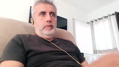 Snapshot of elmejorfvb2 chatting on 1, 1, 2025 fer online show from 1, 1, 2025