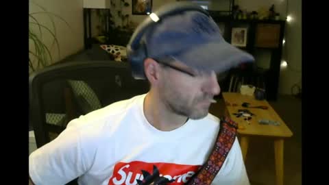 Snapshot of elmetaagain chatting on 7, 7, 2026 elmetaagain online show from 7, 7, 2026