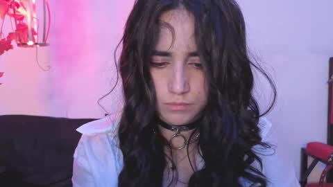 Snapshot of elowen_halley1 chatting on 20, 12, 2025 elowen_halley1 online show from 20, 12, 2025