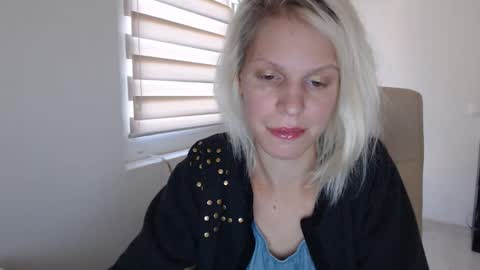 Snapshot of elssa_rush chatting on 24, 9, 2025 elssa_rush online show from 24, 9, 2025