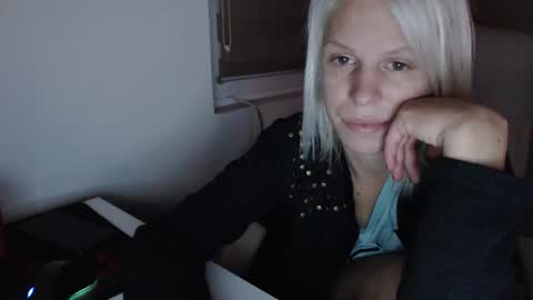 Snapshot of elssa_rush chatting on 25, 9, 2025 elssa_rush online show from 25, 9, 2025